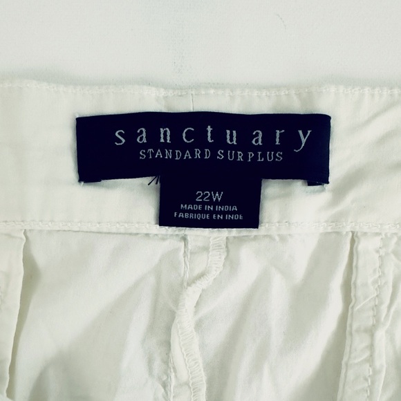 Sanctuary Standard Surplus Woman’s Plus 22W Warm White Cargo Short Rolle… - Picture 7 of 8